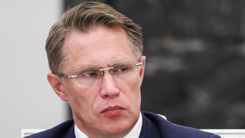 Мурашко отметил, что порядка 30% женщин передумали делать аборт в 2025 году