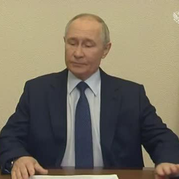 Путин заявил, что работа властей в праздники не останавливалась