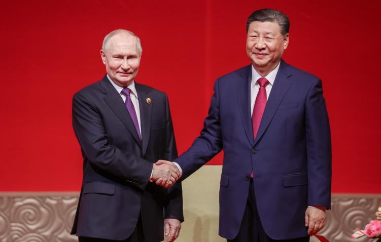 Путин поблагодарил Си Цзиньпина за содержательное общение