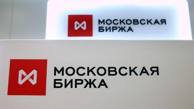Индекс РТС на открытии основной сессии на Мосбирже опустился ниже 1 100 пунктов