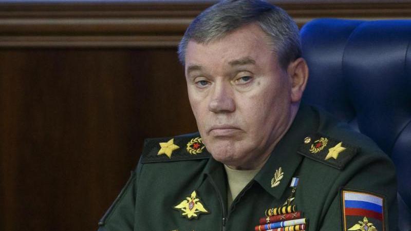 Начальник Генштаба РФ генерал армии Герасимов награжден орденом Мужества