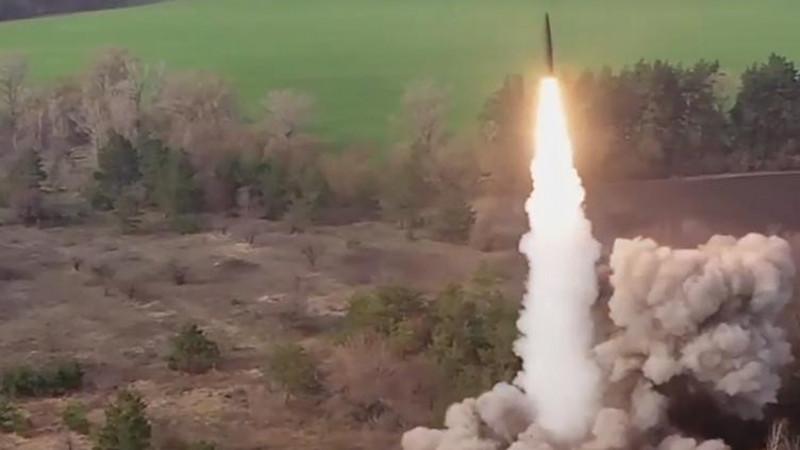 Российские ВС нанесли удар по военным предприятиям и объектам в Киеве