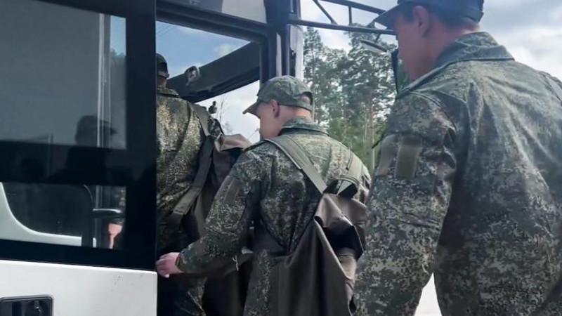 России передали вторую группу военных с территории Украины