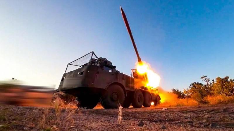 Военный эксперт Кнутов: в перевооружении Украины Запад теперь делает ставку на дроны