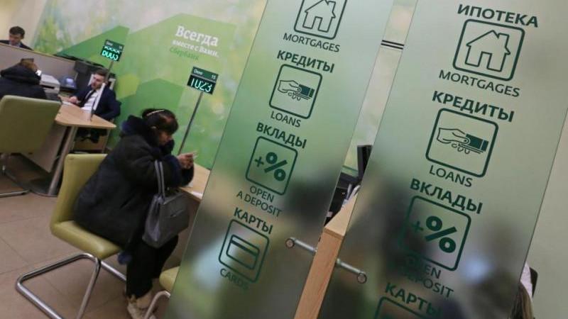С 1 октября предпринимателям и самозанятым станут доступны кредитные каникулы