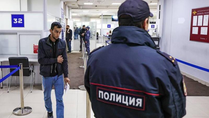 У мигрантов остался последний день для легализации в России
