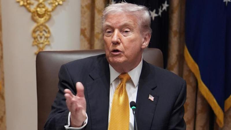 Председатель Би-би-си принес извинения за отредактированную речь Трампа