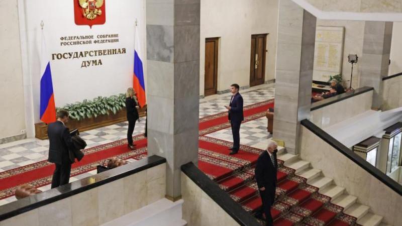 Госдума снизила возраст, в котором нужно принести присягу гражданина РФ