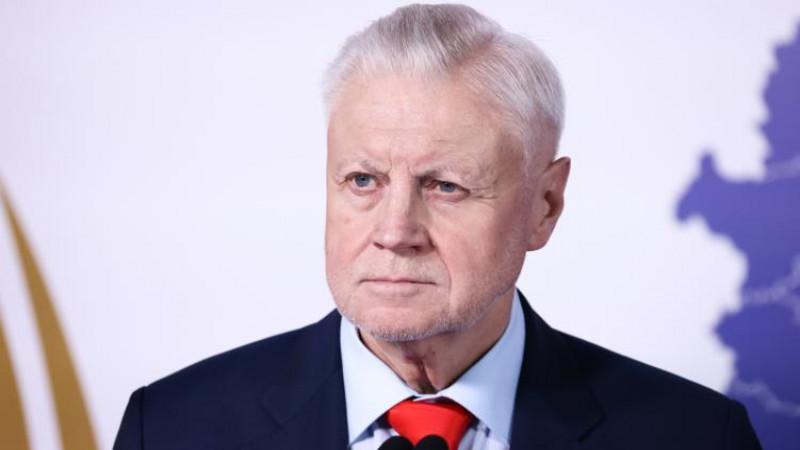 Миронов выступил против введения запрета на звонки через мессенджеры
