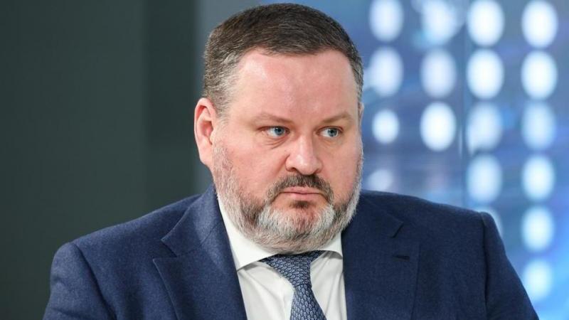 Котяков обратил внимание на проблему низких пособий по уходу за детьми