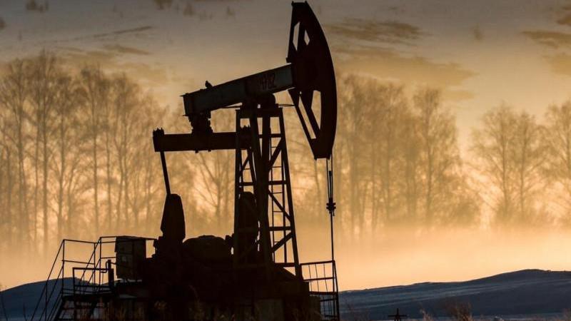 Цена нефти Brent впервые с 3 ноября поднялась выше $65 за баррель