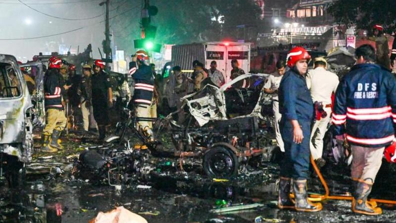 NDTV: взрыв автомобиля в Нью-Дели совершил террорист-смертник