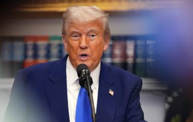 Трамп: США и Китай вышли на "полную перезагрузку" торговых отношений