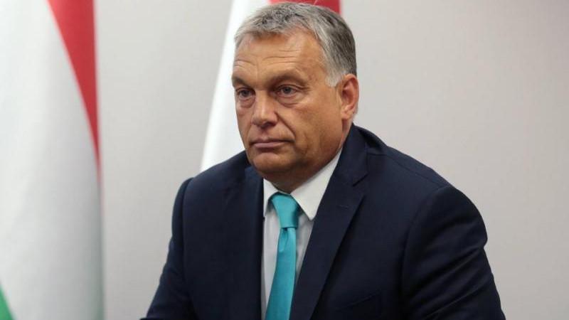 Орбан: фон дер Ляйен своим политическим курсом ведет ЕС в пропасть