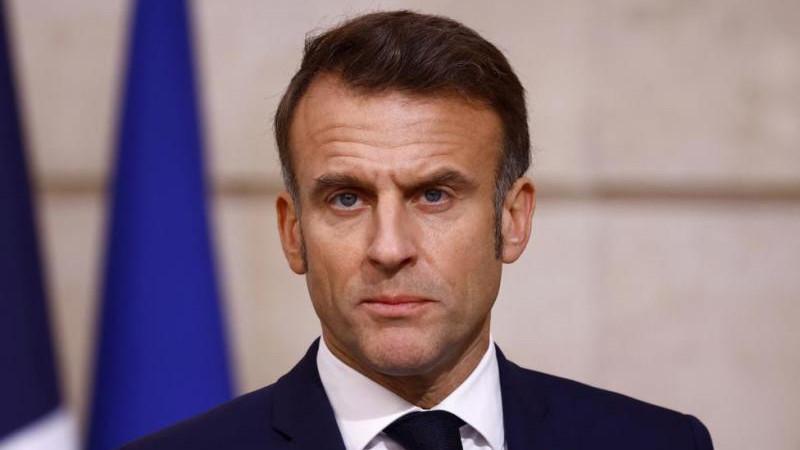 Более 100 депутатов подписали предложение об отстранении Макрона от власти