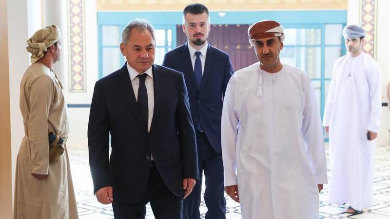 Шойгу заявил о положительной динамике в отношениях России и Омана