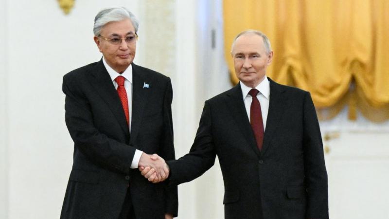 Лидеры России и Казахстана прибыли в Большой театр на гала-концерт