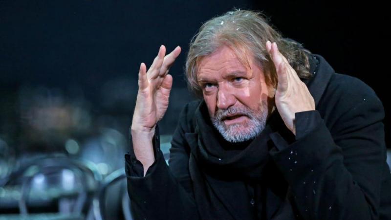 В Москве проходит церемония прощания с Владимиром Симоновым