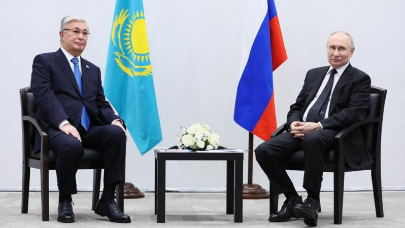 Токаев и Путин обсудили ситуацию в мире и двустороннее сотрудничество
