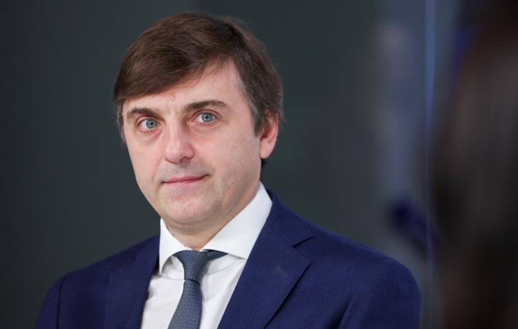 Кравцов заявил, что регионы готовы к проведению основного периода ЕГЭ и ОГЭ
