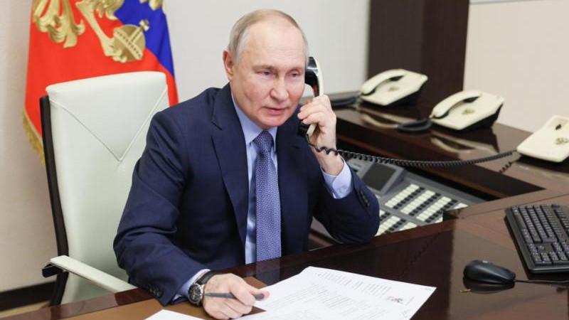 Путин проведет телефонный разговор с Си Цзиньпином