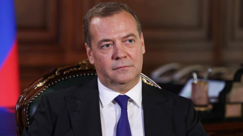 Медведев заявил, что все КПП на границе нужно оснастить биометрическим оборудованием