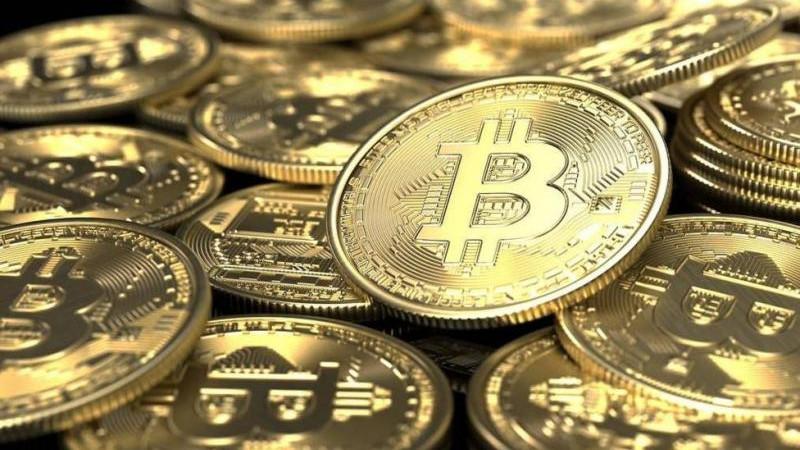 Цена биткойна демонстрирует снижение почти на 5%