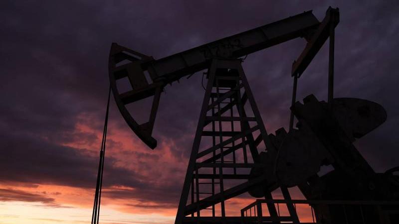 Цена нефти Brent на ICE резко перешла к снижению