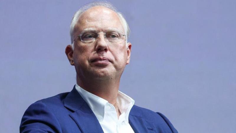 Дмитриев отметил, что Великобритания и Евросоюз все еще живут в "мире Байдена"