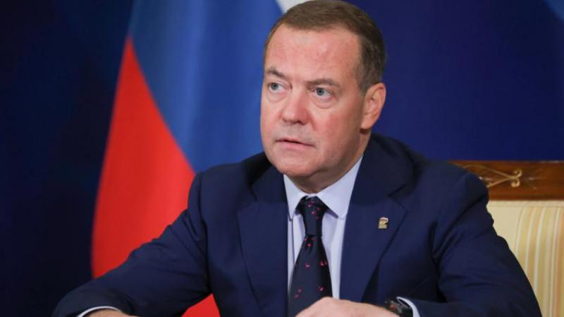 Медведев: русофобам из ЕС не удалось обыграть Трампа на его поле