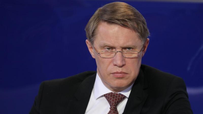 Мурашко заявил, что зарплата врача должна быть в два раза выше средней по региону