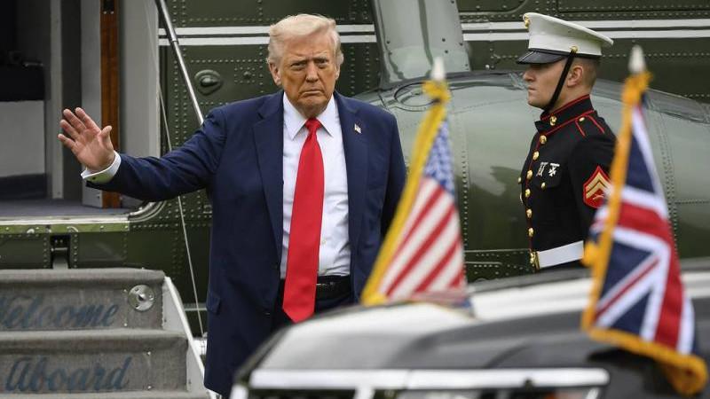 Telegraph: Трамп намерен пригласить Карла III посетить США