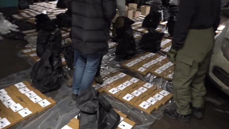 ФСБ во взаимодействии с ФТС пресекла контрабанду 1 750 кг кокаина
