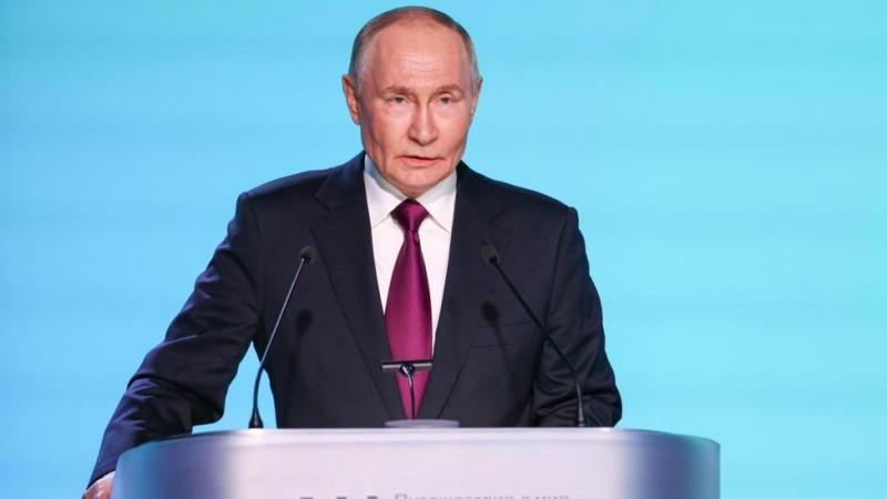 Путин рассказал, зачем нужно учить языки в эпоху автопереводов