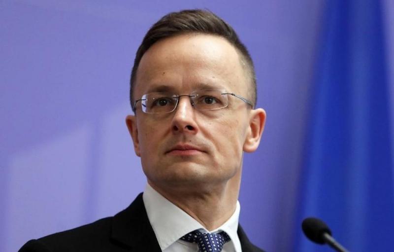 Сийярто: Венгрия не поддержит продление санкций ЕС против России