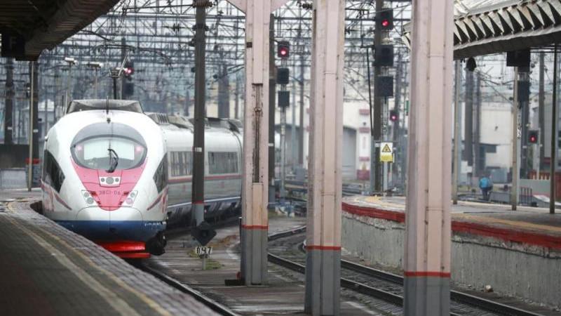 Китайский скоростной поезд CR450 разогнался на испытаниях до рекордных 453 км/ч