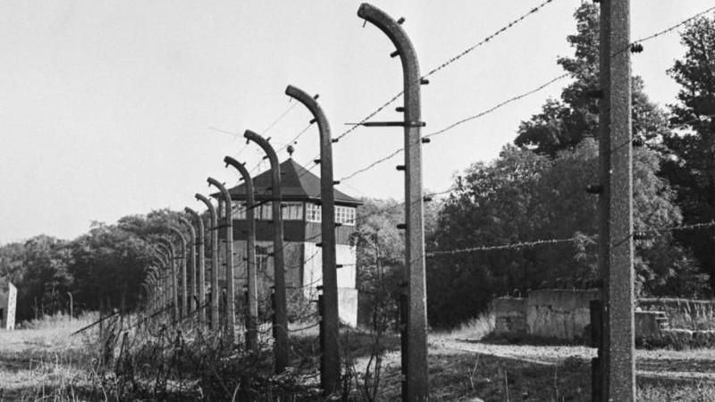 В январе 1945 года нацисты расстреляли более 800 заключенных концлагеря Зонненбург