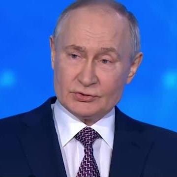 Путин поручил обеспечить преимущества российским брендам...