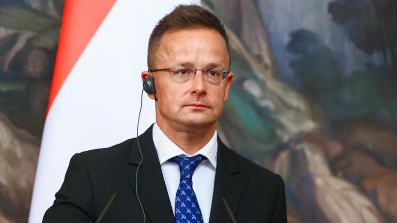 Сийярто: Венгрия не планирует блокировать новый пакет санкций против России