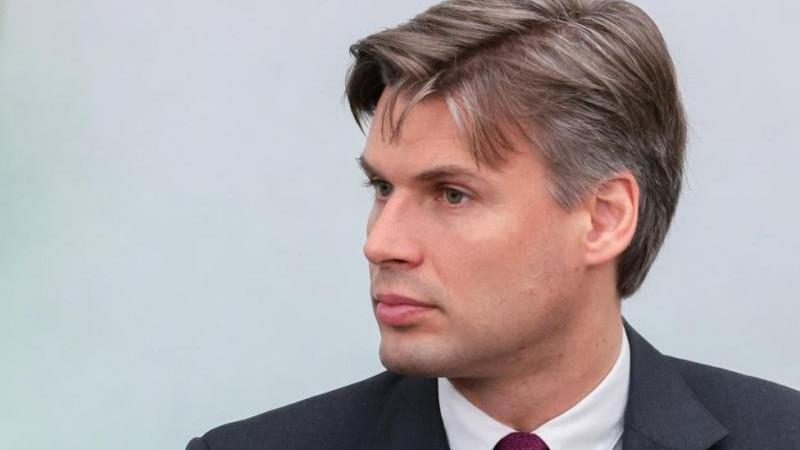 Баканов заявил, что в России за 10 лет должны запустить 300 ракет