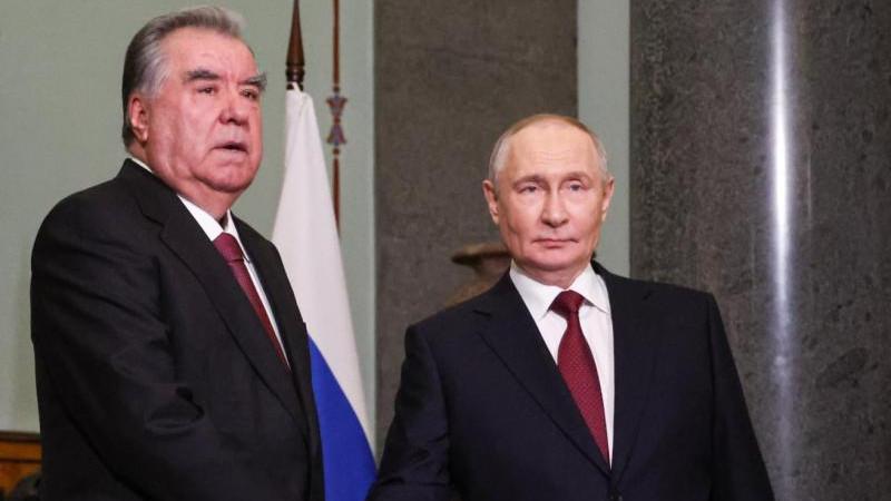 Рахмон поблагодарил Путина за расследование гибели таджикского школьника в РФ