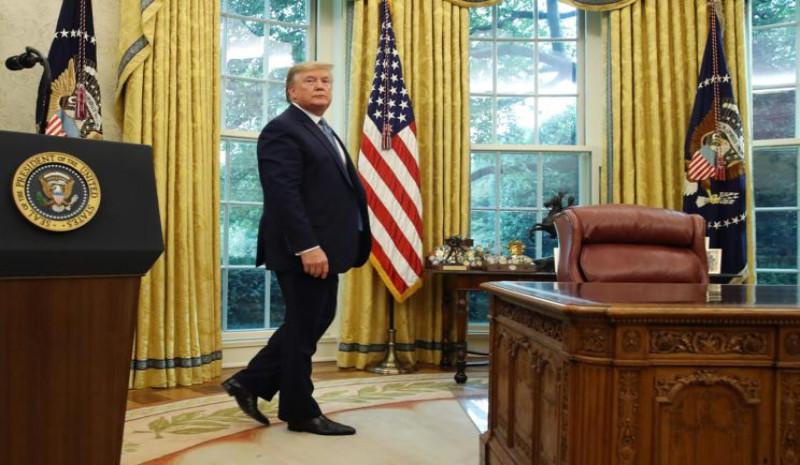 Трамп заявил, что не намерен пересматривать решение о пошлинах в отношении ЕС
