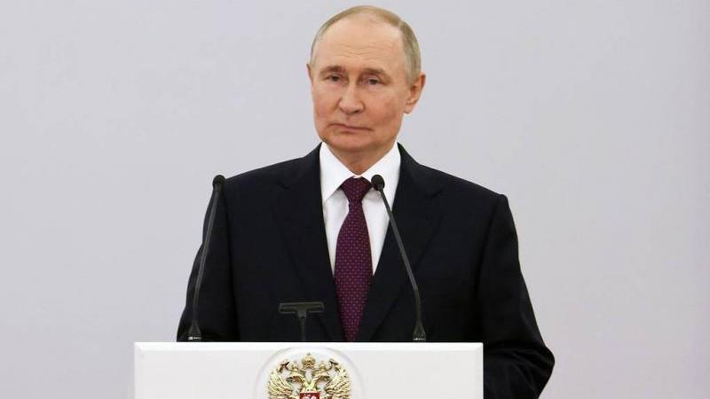 Путин заявил, что Россия разворачивает серийное производство "Орешника"