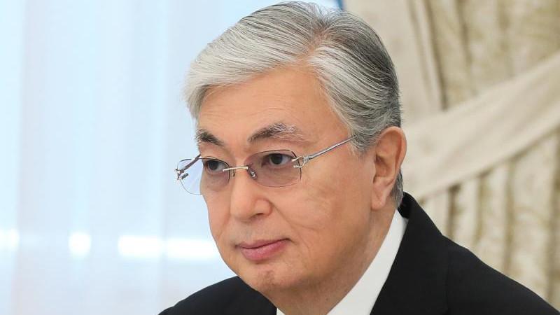 Токаев при общении с Зеленским высказался за урегулирование конфликта дипломатией