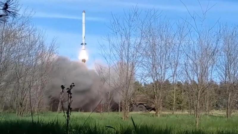 Российские ВС нанесли массированный удар по военным объектам на Украине