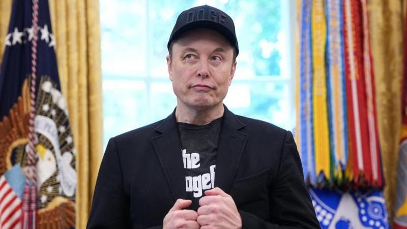 Маск назвал Reuters худшим агентством из-за публикации о расформировании DOGE