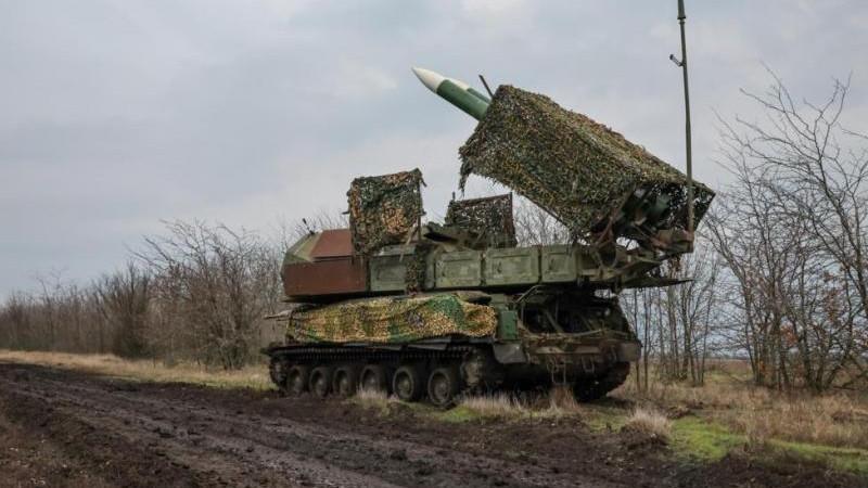 Средства ПВО РФ за сутки нейтрализовали 4 дальних ракеты "Нептун" и 419 БПЛА ВСУ