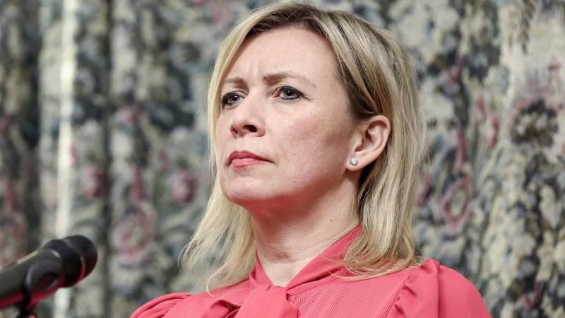 Захарова рекомендовала Кличко почитать Ахматову