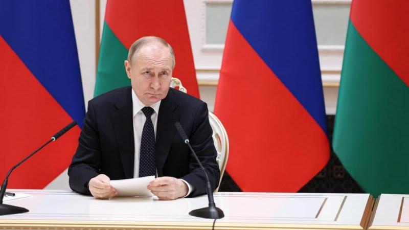 Двухдневный визит Путина в Белоруссию начнется с участия в форуме ЕАЭС