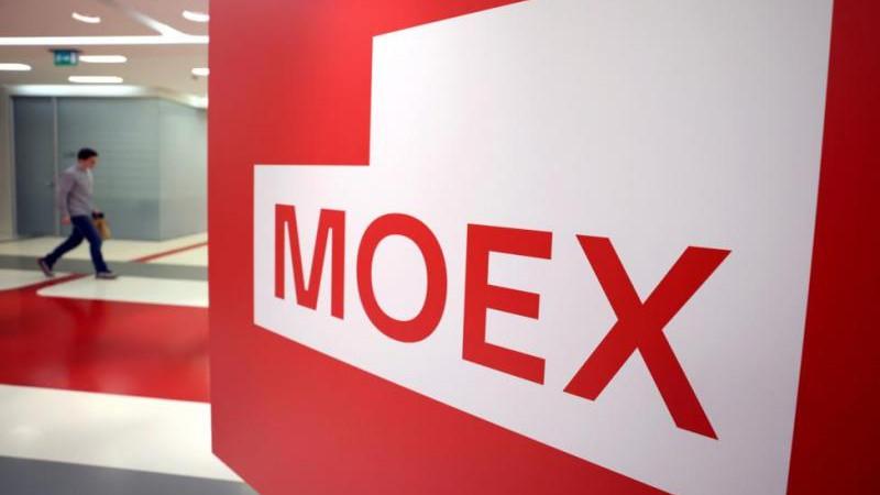 Российский рынок акций растет на открытии основной торговой сессии